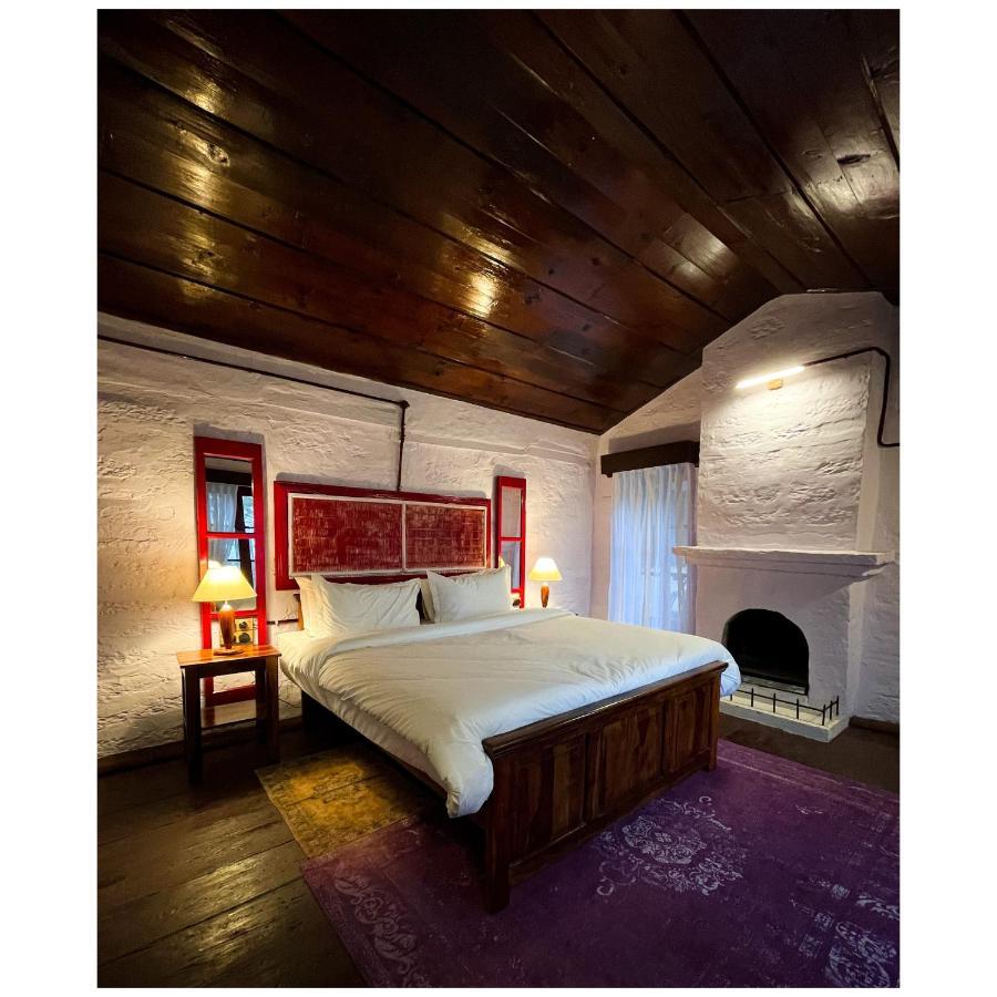 Hotel Mulberry House Almora Esterno foto