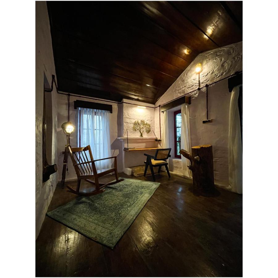 Hotel Mulberry House Almora Esterno foto